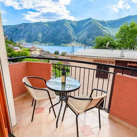 Apartments Donkovic โกตอร์ ภายนอก รูปภาพ