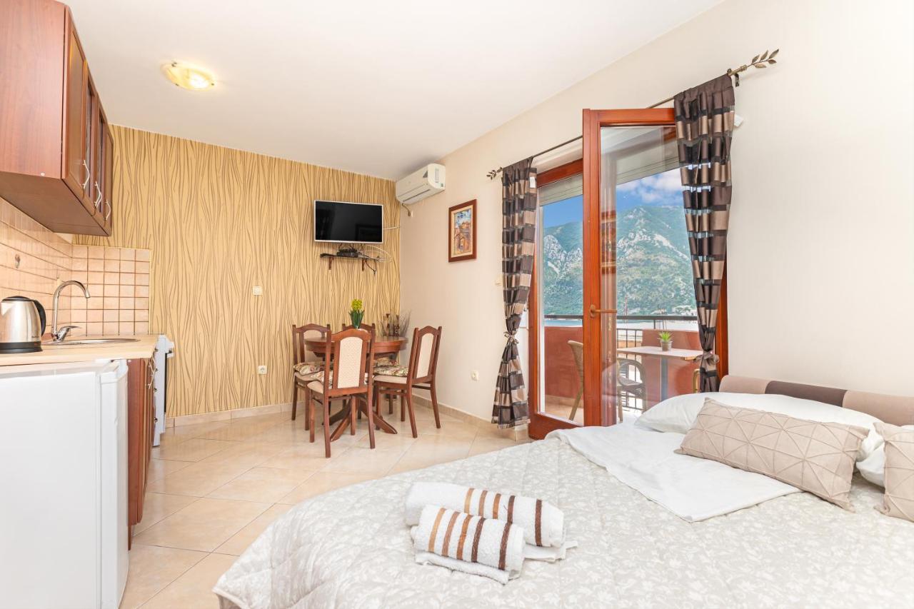 Apartments Donkovic โกตอร์ ภายนอก รูปภาพ