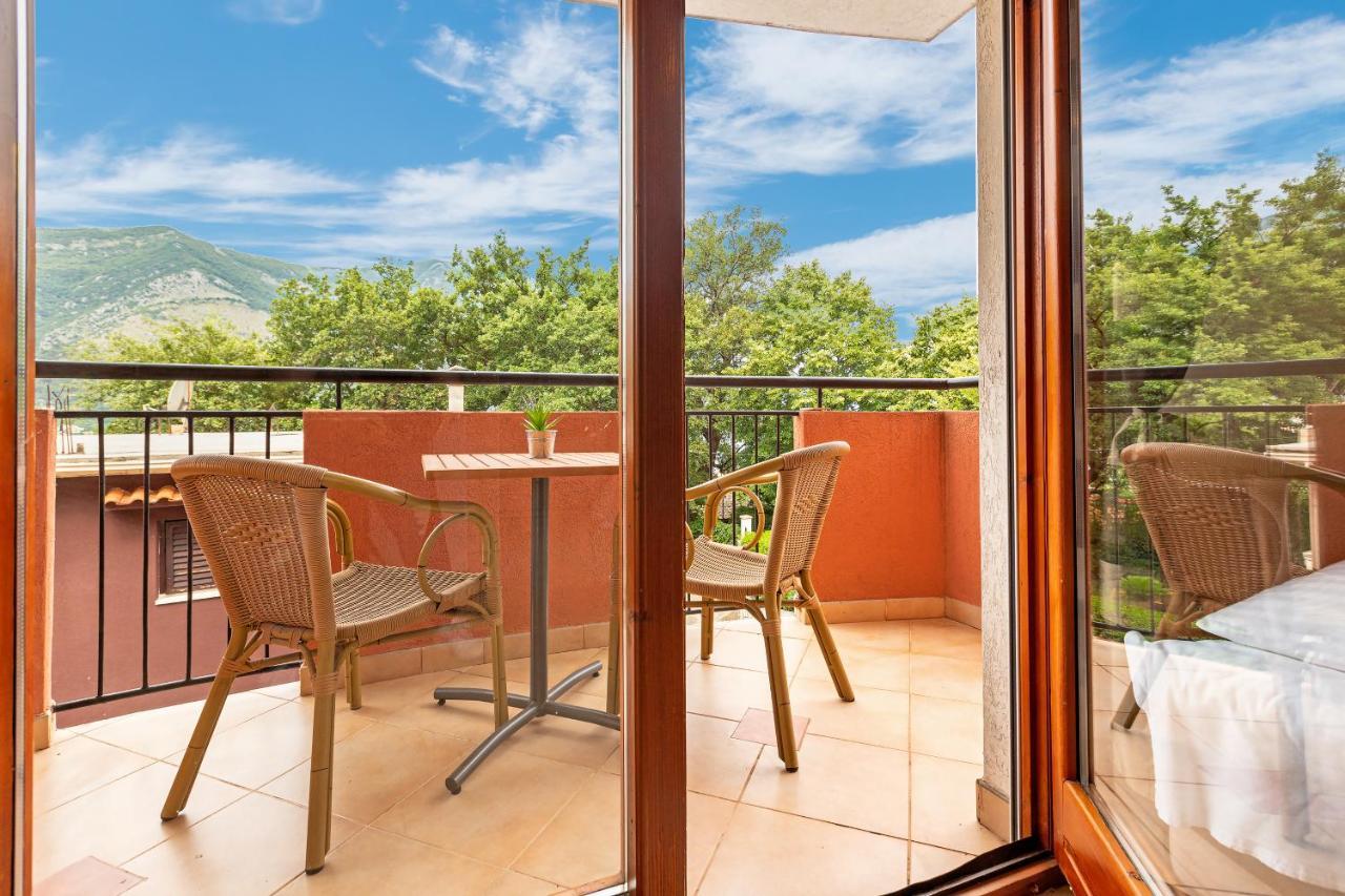 Apartments Donkovic โกตอร์ ภายนอก รูปภาพ