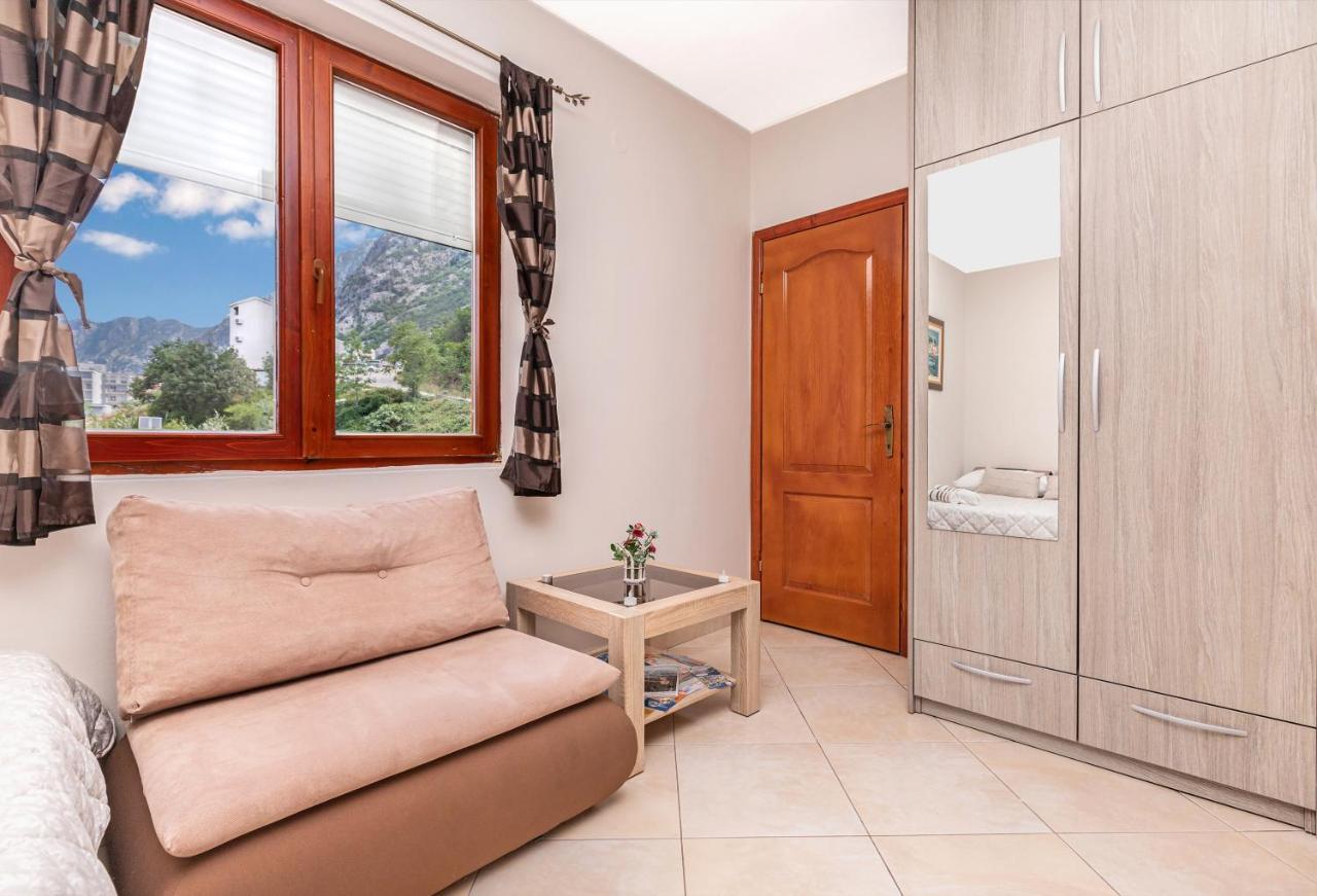 Apartments Donkovic โกตอร์ ภายนอก รูปภาพ