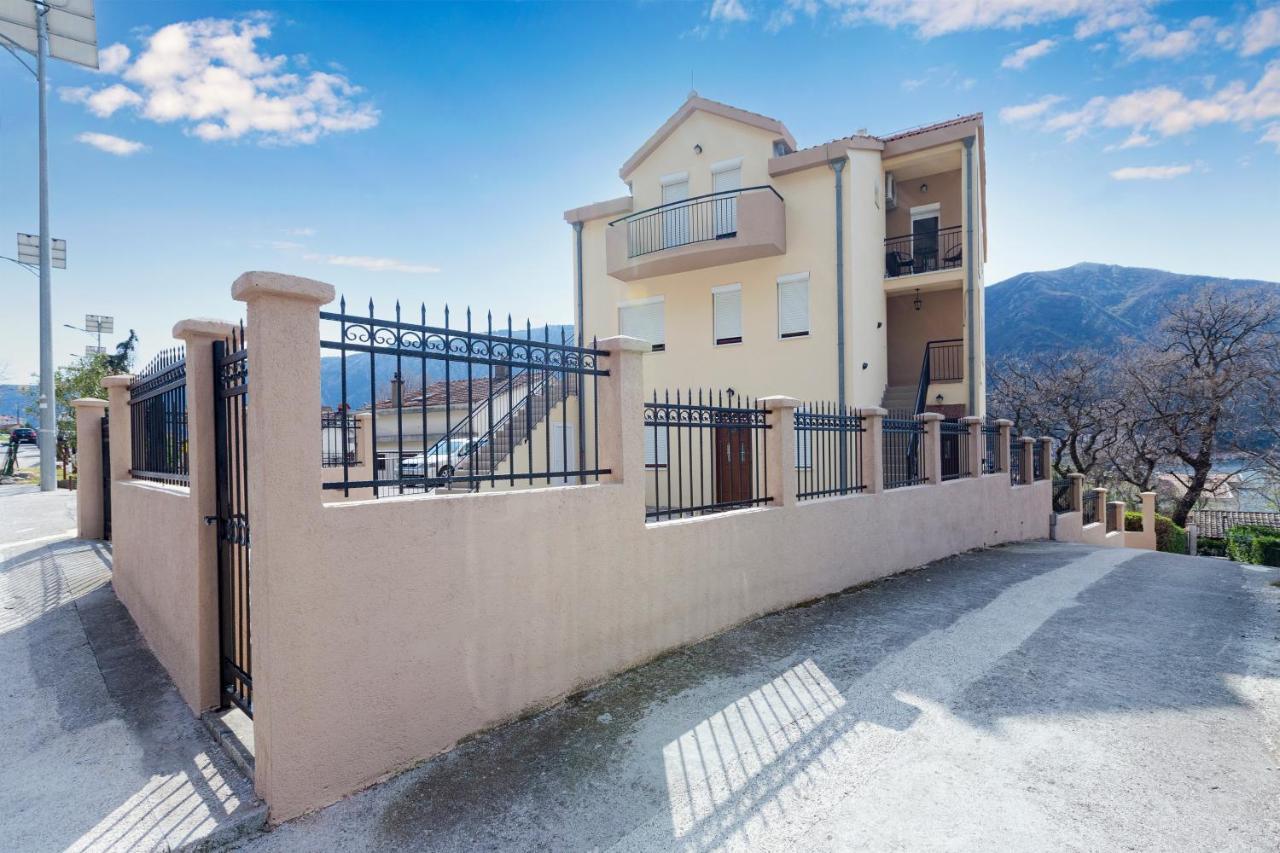 Apartments Donkovic โกตอร์ ภายนอก รูปภาพ