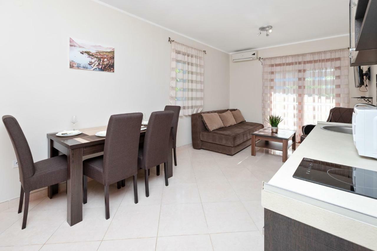 Apartments Donkovic โกตอร์ ภายนอก รูปภาพ