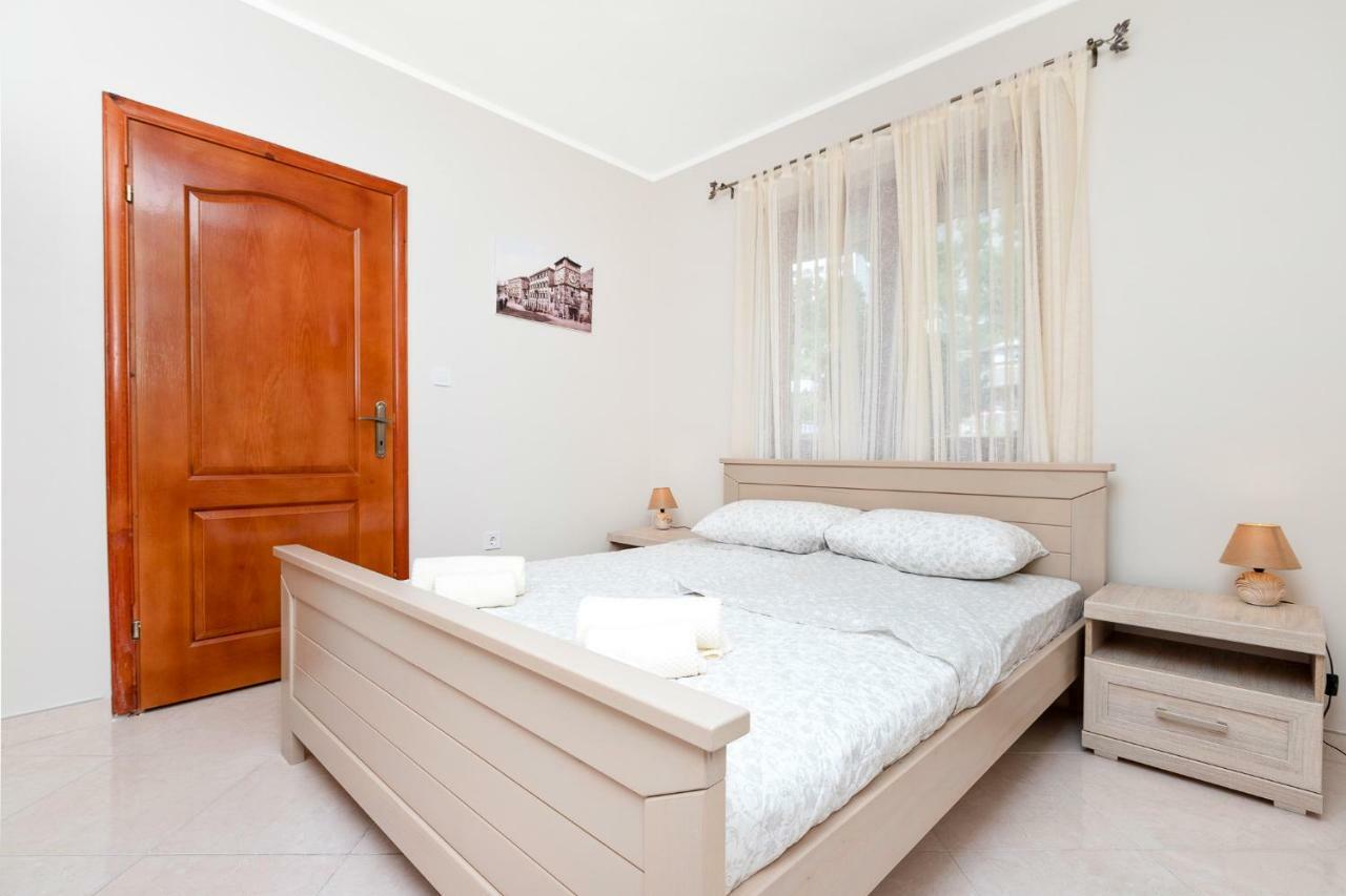 Apartments Donkovic โกตอร์ ภายนอก รูปภาพ